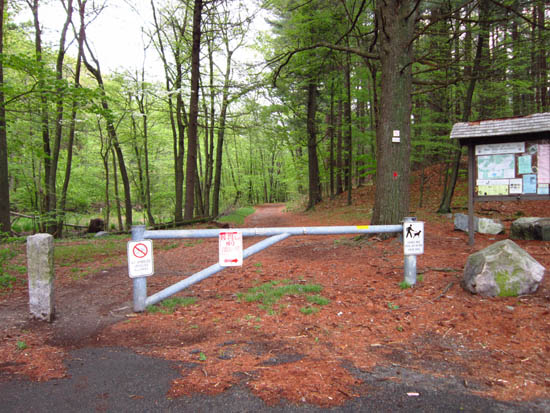 The Braintree Pass Path trailhead off Chickatawbut Road