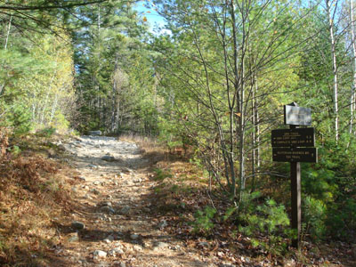 UNH Trail trailhead