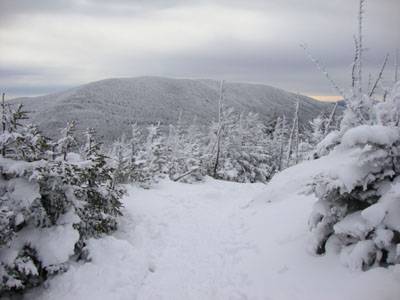 The Kinsman Ridge Trail between the peaks