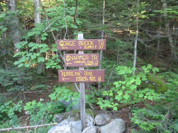 The Gorge Brook Trail trailhead at the end of the Class of 1982 Bridge