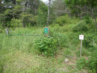 The Cross Rivendell Trail trailhead on Blood Brook Road
