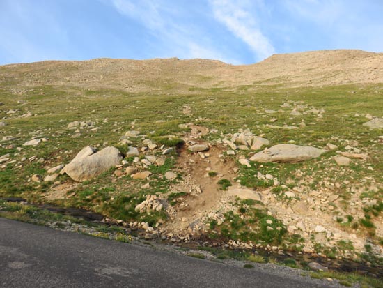 The start of the Northeast Face route off the Mt. Evans auto road
