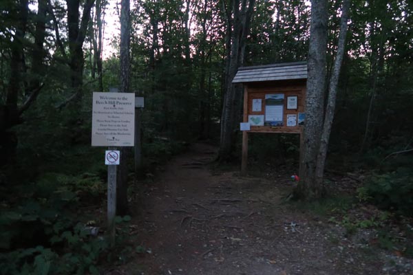 The trailhead off Beech Hill Road