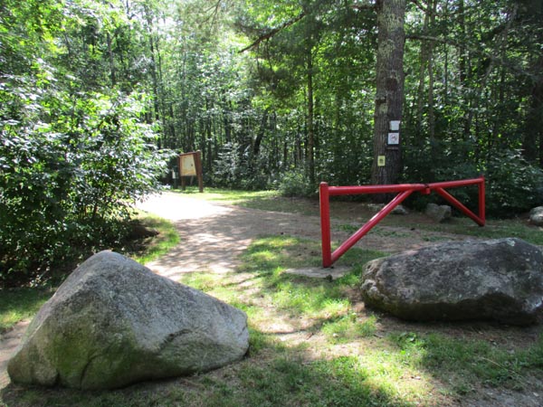The Ski Lodge Trail trailhead