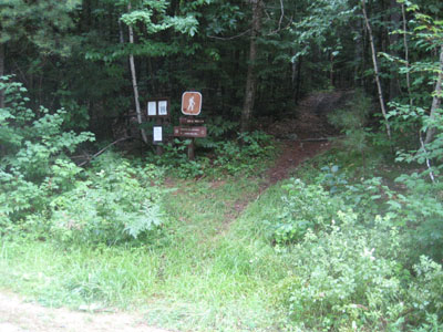 The Deer Hill Trail trailhead on Deer Hill Road