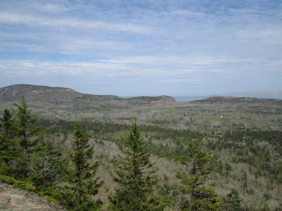Looking toward Champlain Ridge and The Beehive from Eagles Crag - Click to enlarge