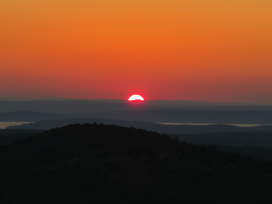 The sunset from Norumbega Mountain - Click to enlarge
