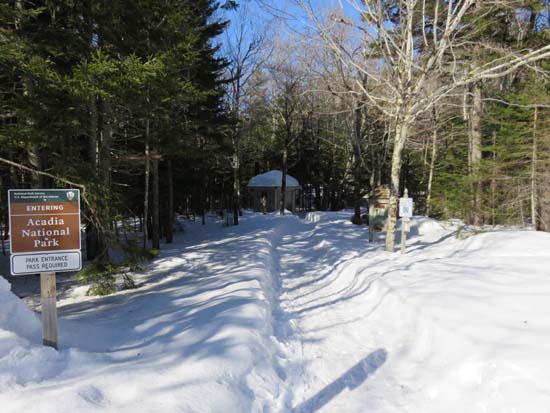 The spur to the Around Mountain Carriage Road off Route 3