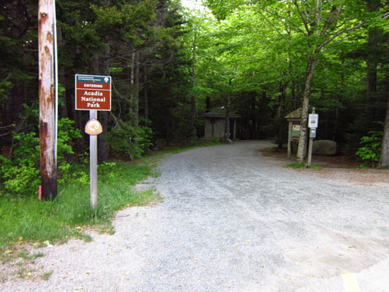 The spur to the Around Mountain Carriage Road off Route 3