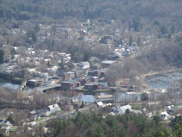 Shelburne Falls as seen from the Goodnow Hill viewpoint - Click to enlarge