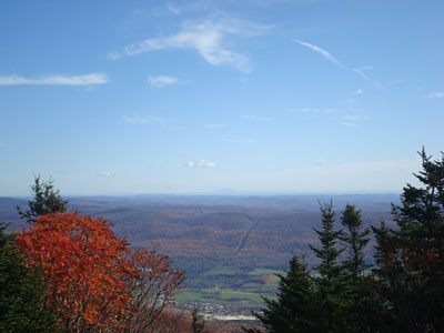 Looking at Mt. Monadnock from near the Mt. Greylock summit - Click to enlarge