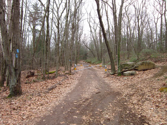 The start of the access road on Pine Nook Road