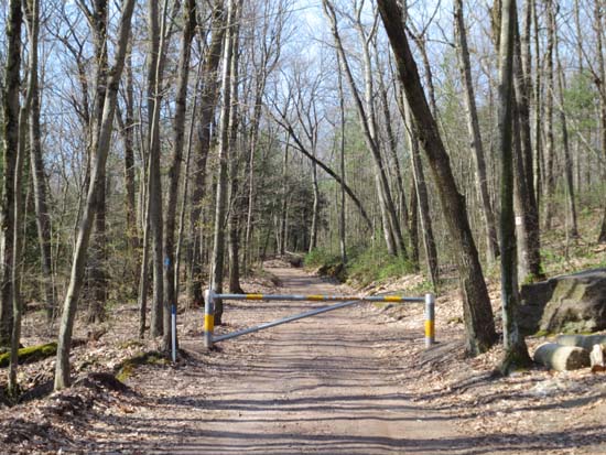 The start of the access road on Pine Nook Road