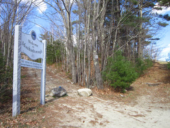 Bald Knob Trail trailhead