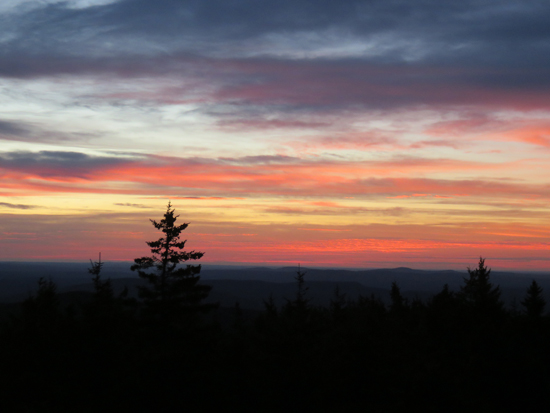 The sunrise from the Belknap Mountain fire tower - Click to enlarge