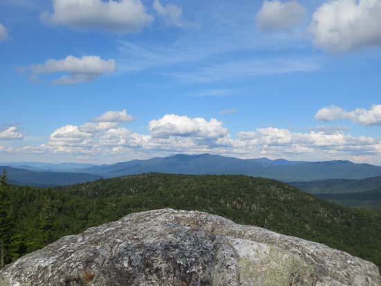 Looking at the Kinsman and Franconia ridges from the Black Mountain ledges - Click to enlarge