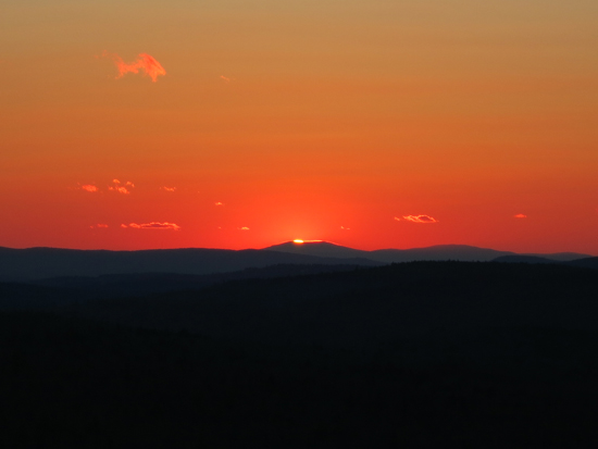 The sunset as seen from the Bog Mountain ledges - Click to enlarge