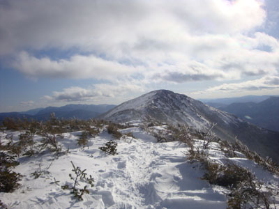 Looking up the Bondcliff Trail at Bondcliff