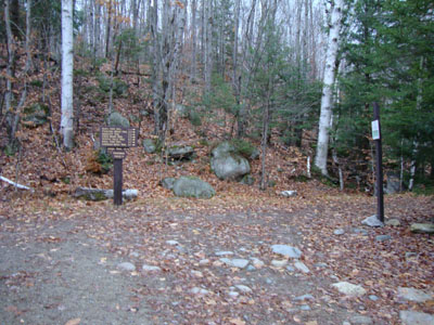 The Lincoln Woods Trail trailhead
