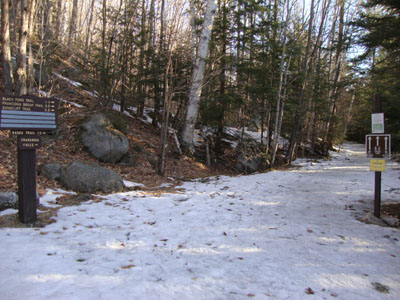 The Lincoln Woods Trail trailhead