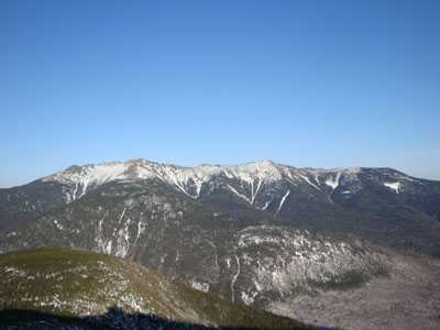 Looking at the Franconia Ridge from the Cannon Mountain observation tower - Click to enlarge