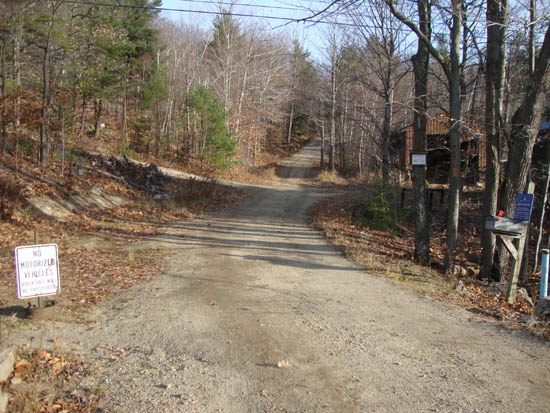 The Round Pond XC Ski Trail trailhead