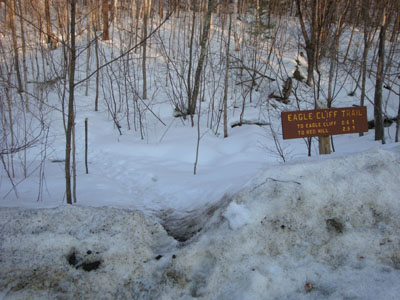The Eagle Cliff Trail trailhead on Squam Lake Road