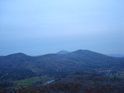 Looking at Thorn Mountain and Kearsarge North Mountain from near the summit of Eagle Mountain - Click to enlarge