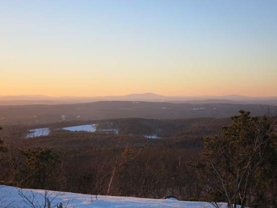 Looking at Mt. Kearsarge from Fort Mountain - Click to enlarge