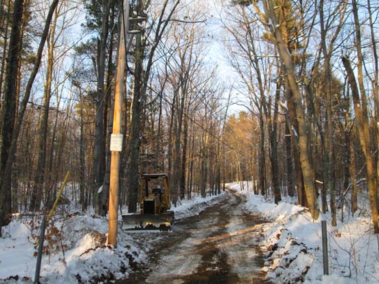 The beginning of the access road to Fort Mountain