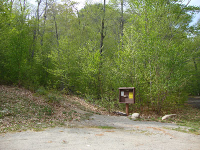 The Frankenstein Cliff Trail trailhead