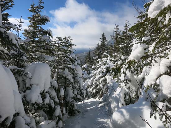 The Garfield Ridge Trail between the peaks