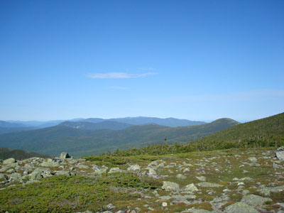 Looking at the southern Presidentials and beyond from the Gulf Peak summit - Click to enlarge