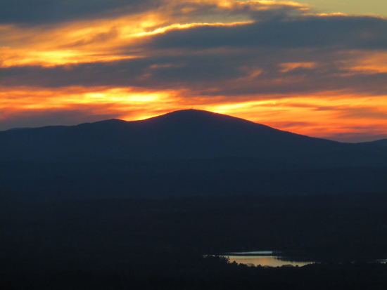 The sunset from the western Gunstock Mountain ledges - Click to enlarge