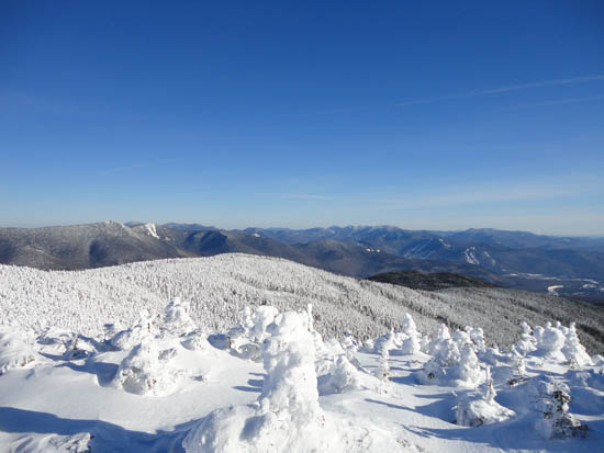 The southern Franconias, Lincoln, and points south as seen from South Kinsman - Click to enlarge