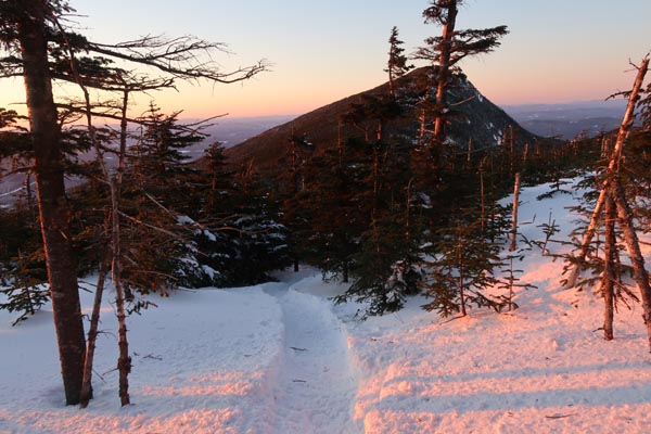 The Kinsman Ridge Trail between the peaks