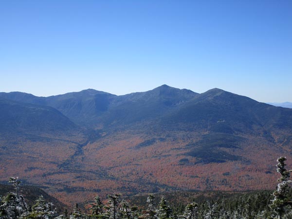 Looking at the Northern Presidentials from Middle Carter - Click to enlarge