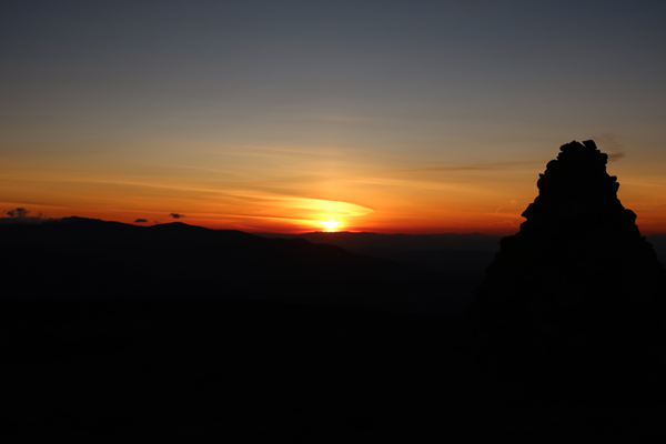 The sunset as seen from Mt. Eisenhower - Click to enlarge