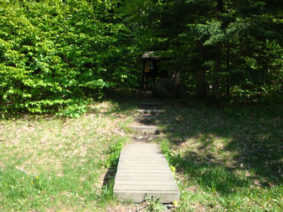 The Edmands Path trailhead