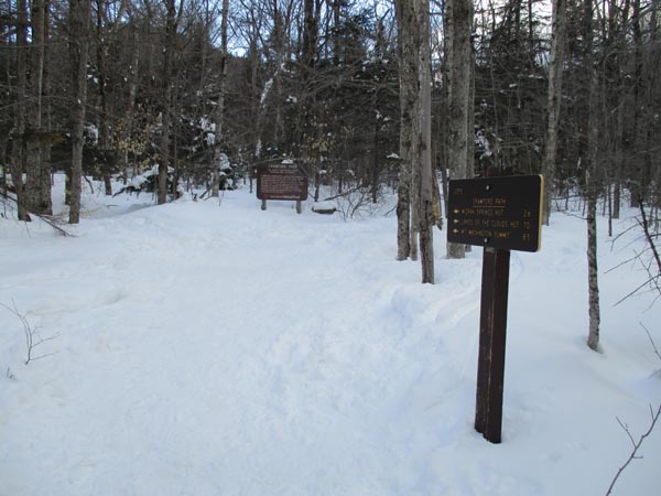 The Crawford Path trailhead