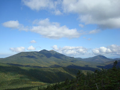 Looking at Mt. Lincoln, Mt. Lafayette, and Mt. Garfield from the Mt. Flume summit - Click to enlarge