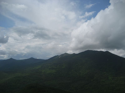 Looking at the Franconia Ridge from Mt. Garfield - Click to enlarge