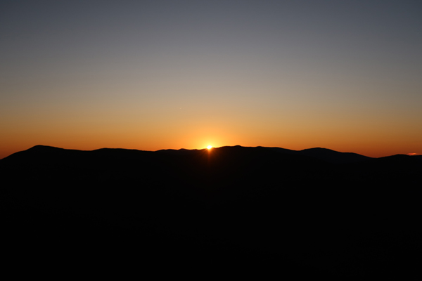 The sunset from Mt. Jackson - Click to enlarge