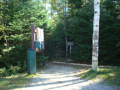 Caps Ridge Trail trailhead at Jefferson Notch
