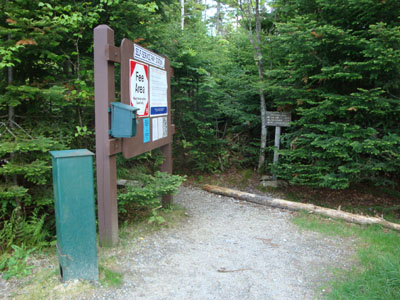 Caps Ridge Trail trailhead at Jefferson Notch