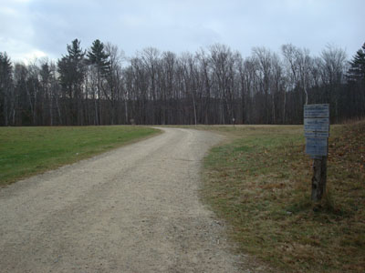 The Blueberry Ledge Trail trailhead