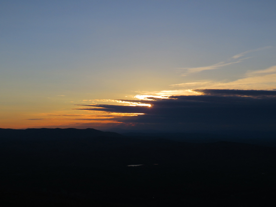 The sunset as seen from Mt. Kearsarge - Click to enlarge
