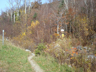 The Greenleaf Trail trailhead on the I-93 onramp