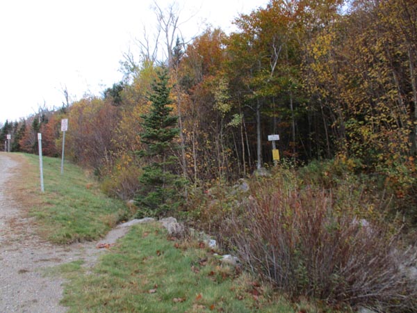 The Greenleaf Trail trailhead near I-93