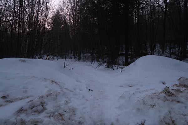 The Old Mountain Road trailhead